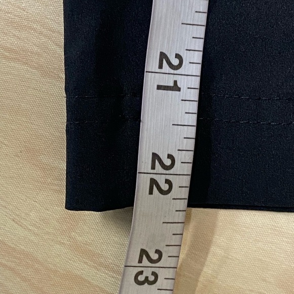 Weekends by Chicos Black Cropped Pants Size 0 (Small/4) - Picture 4 of 5